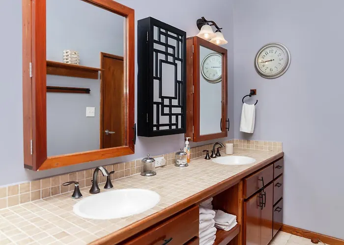 Residences At Barrier Reef 3b Oceanview 2 Bedroom By Floreo San Pedro (Ambergris Caye)