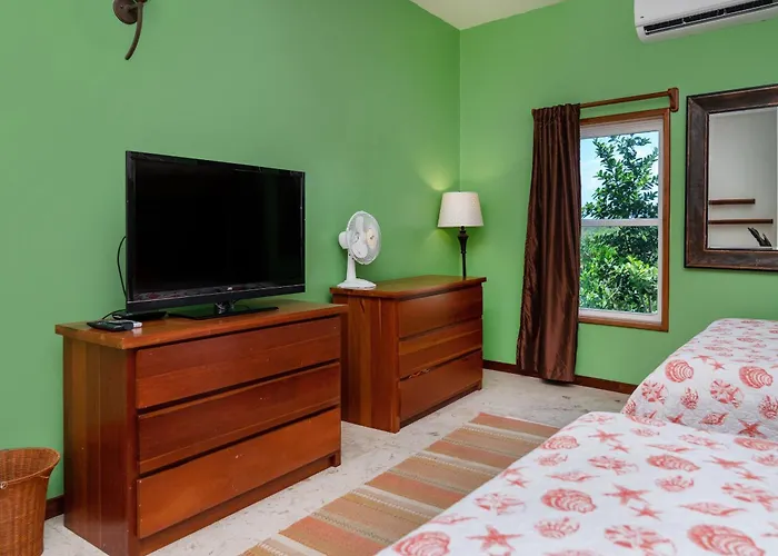 Residences At Barrier Reef 3b Oceanview 2 Bedroom By Floreo Holiday home