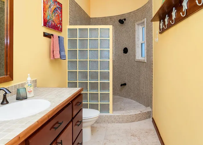 Residences At Barrier Reef 3b Oceanview 2 Bedroom By Floreo Holiday home San Pedro (Ambergris Caye)