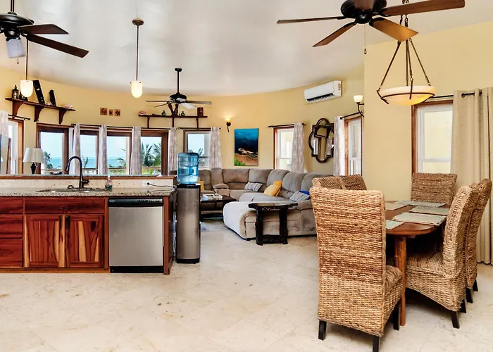 Residences At Barrier Reef 3b Oceanview 2 Bedroom By Floreo Holiday home San Pedro (Ambergris Caye)